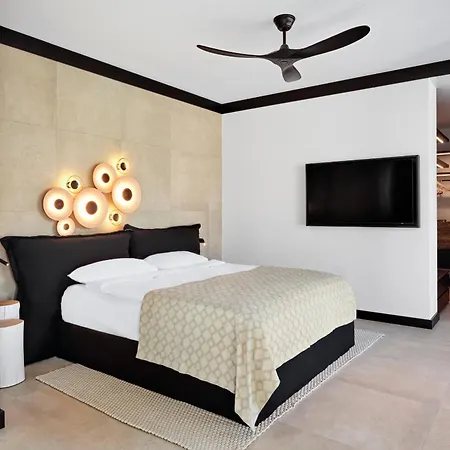 Caja By Maxx Royal 博德鲁姆