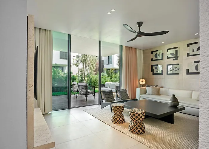 Caja By Maxx Royal فندق